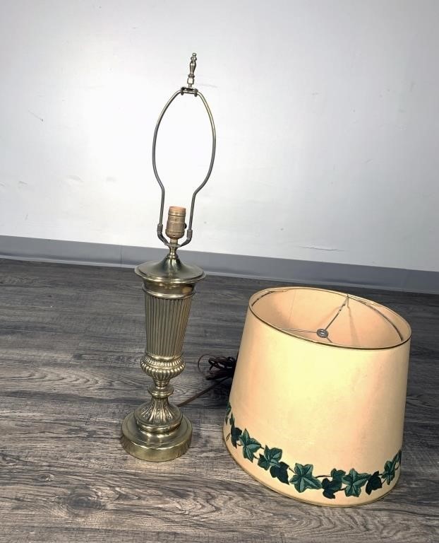 VINTAGE BRASS URN FORM TABLE LAMP
