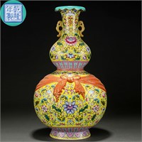 A CHINESE FAMILLE ROSE DOUBLE GOURDS VASE