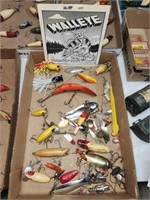 Assorted vintage baits w/ walleye 45