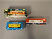 HO Scale Cars and Building