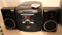RCA 5CD Disc Changer Radio w/ Speakers & Remote