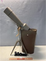 GREAT HIGH POWERED SCOPE WITH GREAT CASE/TRIPOD