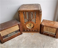 3 antique radios not tested Silvertone with extra