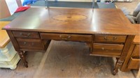 DESK WITH OVAL DESIGN ON TOP MISSING 1 KNOB