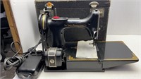 ANTIQUE FEATHERWEIGHT SEWING MACHINE IN CASE