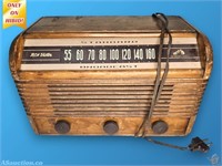 RCA Victor Wood Case Tube Radio