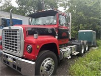 1986 Ford 9000 Tractor