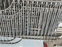 12 Sections 8' Metal Fence With Double Gate