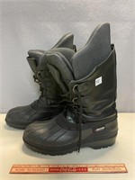 QUALITY BOOTS - SIZE 9 - LIKE NEW