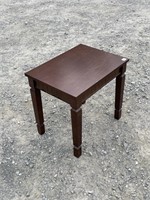 GREAT WOODEN END TABLE - CLEAN - 18X13X17