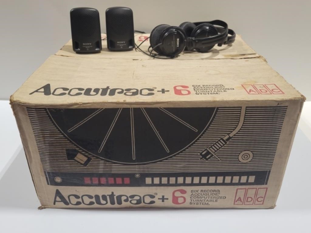 Vintage Accutrac +6 Turntable System in Box