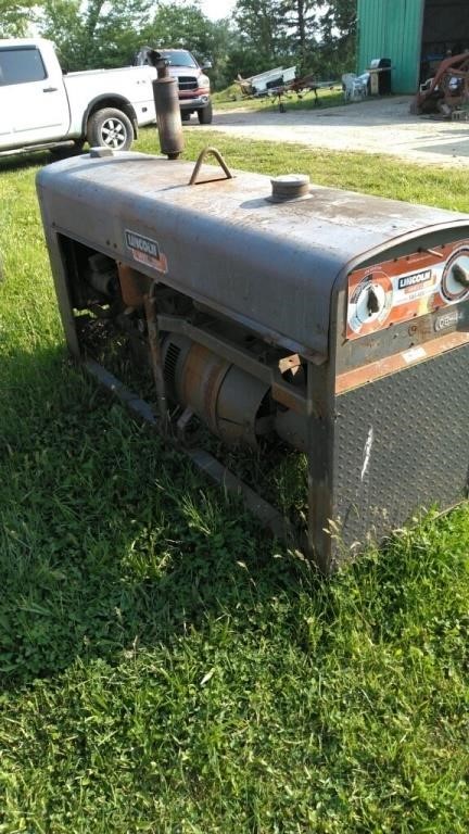 Lincoln SAE-400 Welder