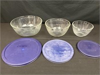 Pyrex graduated bowl set with lids