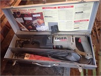 Porter Cable Tiger Saw w/ Case