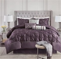 Madison Park Tufted Comforter retail $150