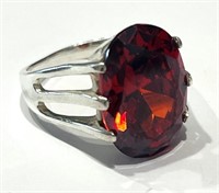 HUGE 9CT FACETED OVAL RED QUARTZ COCKTAIL RING