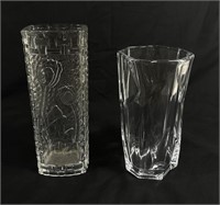 LOT OF 2 BEAUTIFUL CLEAR GLASS FLOWER VASES