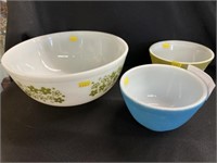 3 Vintage Pyrex Mixing Bowls