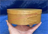 Handmade oval shaker box (small)