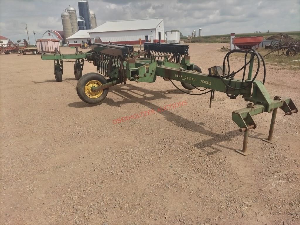 Shop Built 30' seeder on JD planter frame