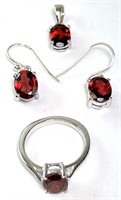 Sterling Garnet Ring/Pendant/Earring Set 8 Gr Twt