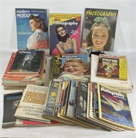 GROUP OF VINTAGE & ANTIQUE PHOTOGRAPHY MAGS