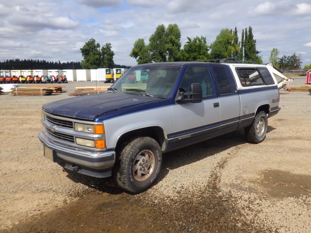 1994 Chevrolet 2500 4x4 Ext. Cab 6.5' S/A Pickup