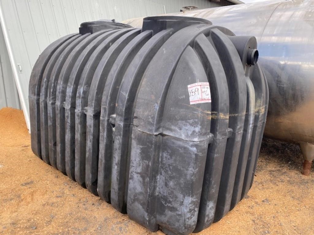 Plastic Septic Tank,1000 gal, only one lid