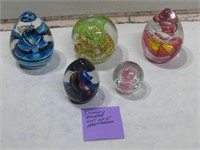 5 Dynasty Gallery Glass Paperweight  See Info