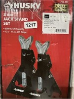 HUSKY 3 TON JACK STAND SET  RETAIL $34.98