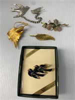 Vendome Scatter Pin With Brooches