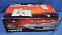 NIB Zenith VCR-VCS442