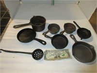 Assorted cast iron mini pans