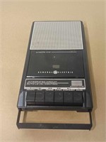 GENERAL ELECTRIC CASSETTE PLAYER 3-5015D