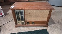 Antique Zenith Tube Radio
