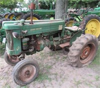 John Deere 40-S 4 speed wide front gas tractor.