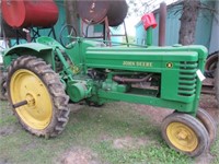 John Deere B 4 speed narrow front gas tractor.