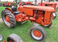 Case VAO wide front 4 speed gas tractor.