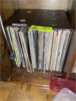 Large group of record albums including Jonie James