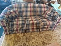 BROYHILL COUCH / SOFA 82" IN GOOD CONDITION