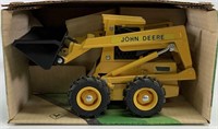 1/16 John Deere Early Yellow Skid Steer Loader