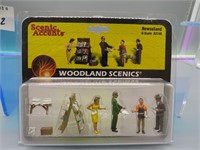 O-Scale News Stand Accessory Pieces