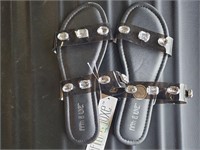 fifth & luxe blk and silver sandals w/ gems size7