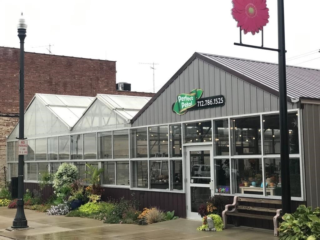 Perfect Petal Greenhouse in Remsen, IA