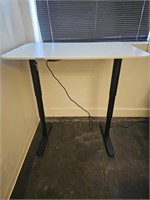 Electric Adjustable Height Table 48in*32in*23/48
