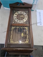 35 day clock with pendulum with key