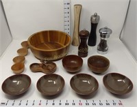 Wood Kitchen Bowls, Grinders & Bowls