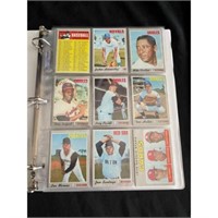 (115) 1970 Topps Baseball Cards In Binder