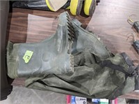 PAIR OF SIZE 11 WATER WADER BOOTS
