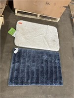 (X2) approx. 24"x36" bath rugs